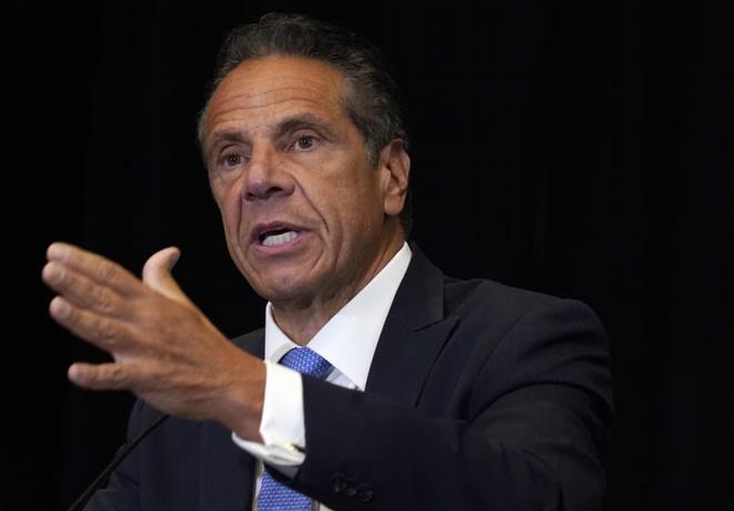 Exigen a Cuomo renunciar tras acusaciones de acoso sexual