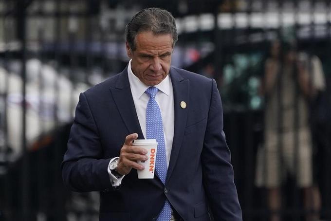 Qué se sabe, qué no y qué sigue tras renuncia de Cuomo