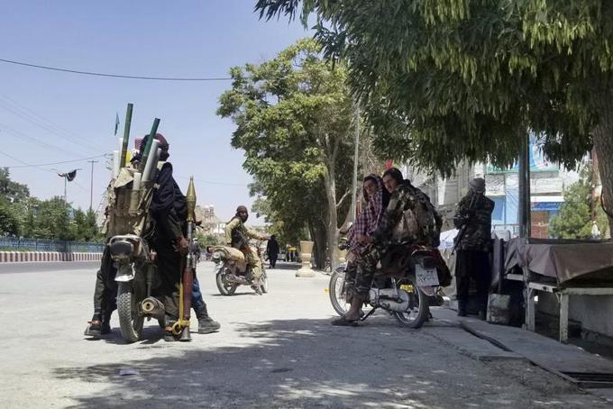Los talibanes toman Kandahar, segunda ciudad afgana, y EEUU evacuará embajada