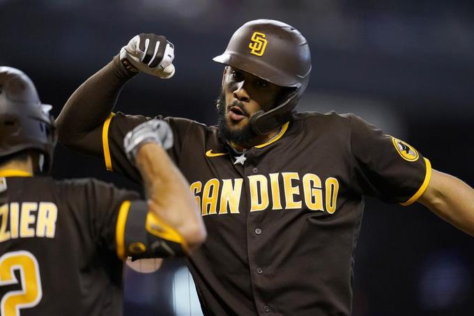 Fernando Tatis Jr retorna con un par de jonrones, doblete y sencillo