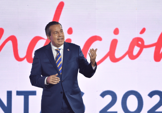 Jorge Mera presenta logros en ministerio de Medio Ambiente