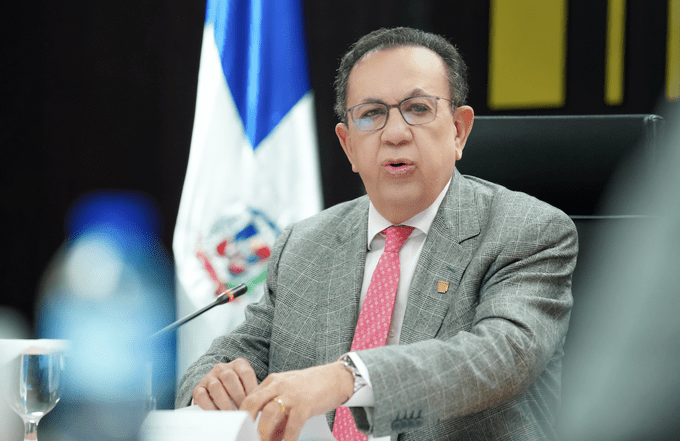 Valdez Albizu recuerda a LF que las estadísticas del BC están avaladas por el Fondo