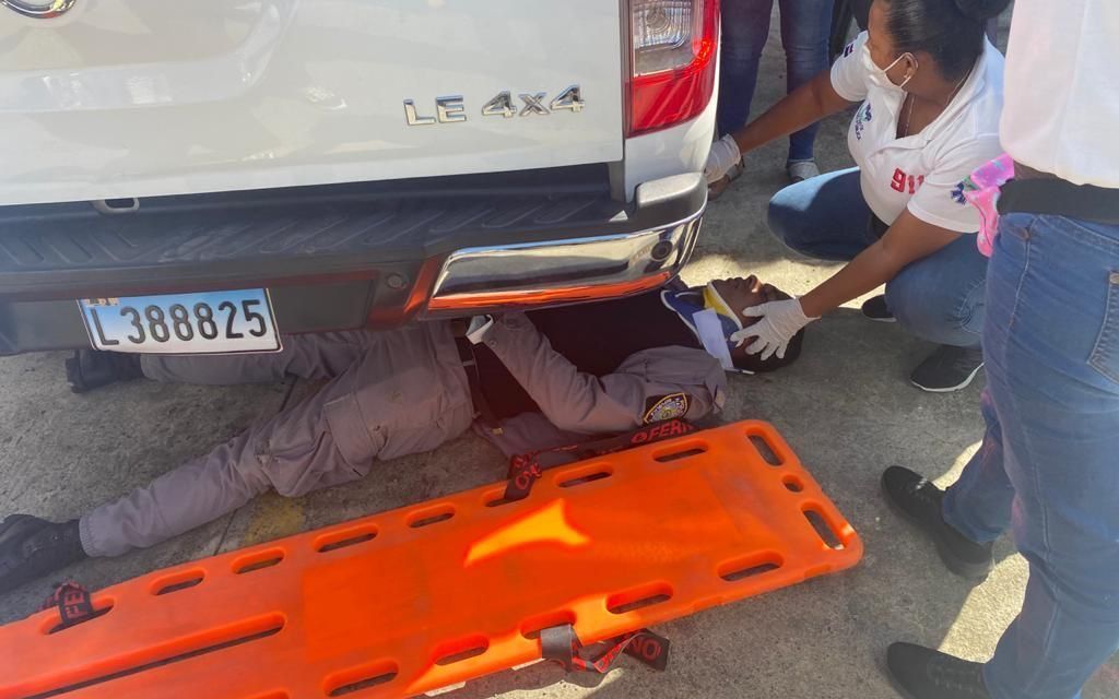 Dos policías resultan heridos en accidente de tránsito ocurrido en Bonao