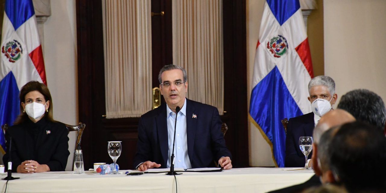Presidente Abinader asegura el país esperó “casi cuatro décadas para nueva ley de Aduanas”