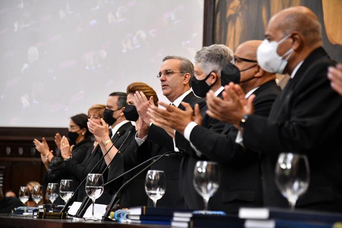 Abinader va cómodo con un Congreso bajo su dominio