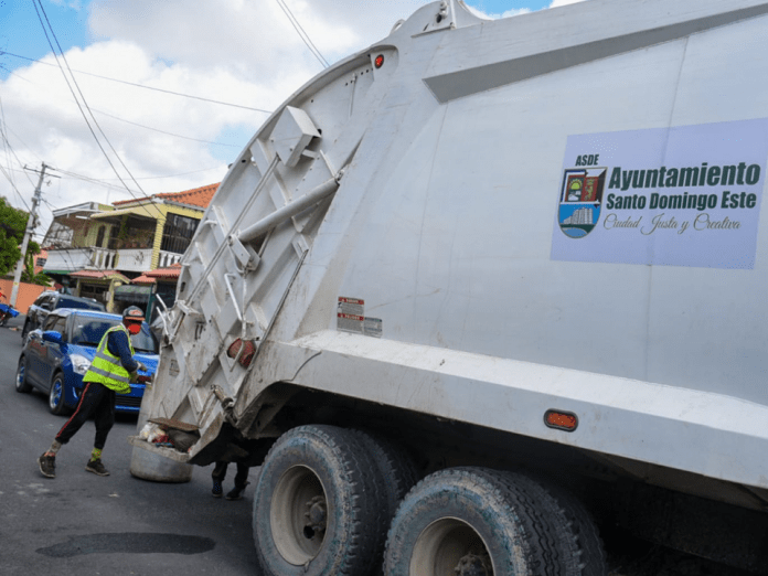 Ayuntamiento establece horario recogida de basura para comercios en SDE