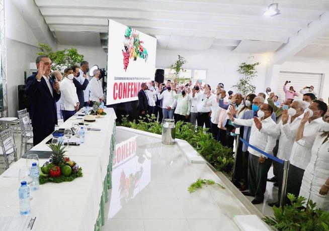 Gobierno hará “asequible” los precios de la canasta básica