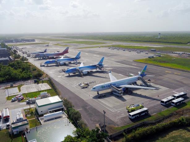 Líneas aéreas enfrentan graves problemas por escasez de tripulantes