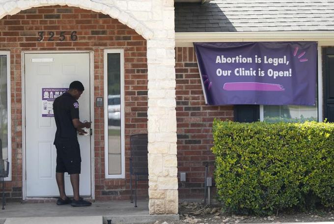 Entra en vigor ley de Texas que prohíbe mayoría de abortos