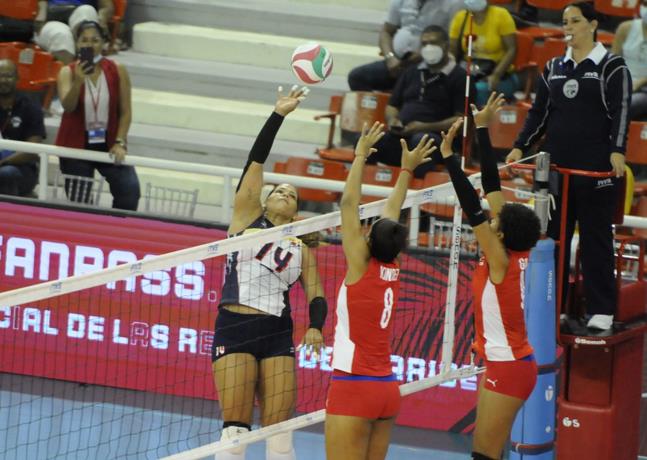 Las Reinas del Caribe vencen 3-0 a Cuba en la apertura de la Copa Panamericana