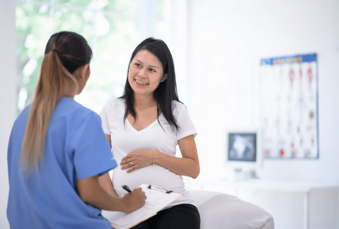 Convertirse en madre es posible para las pacientes con esclerosis múltiple