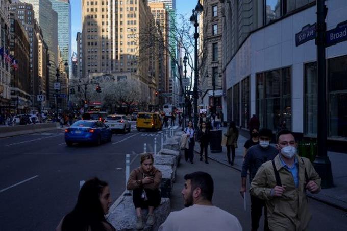 Nueva York considerará extorsión las amenazas de reportar estatus migratorio