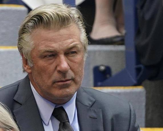 Alec Baldwin mata accidentalmente a directora de fotografía durante rodaje de película