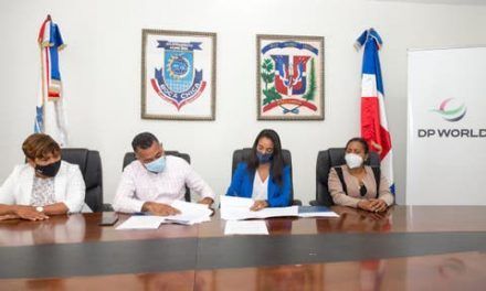 DP WORLD firma acuerdo de compromiso con alcaldía de Boca Chica