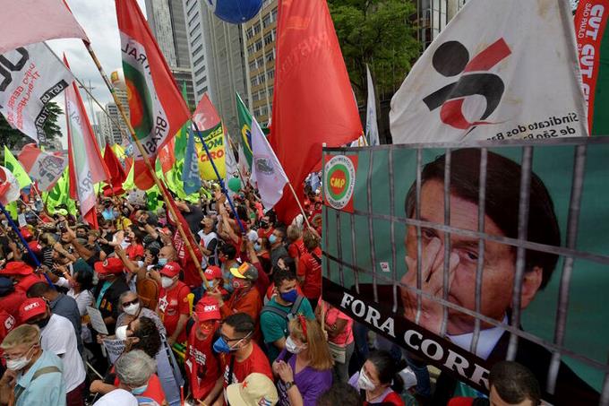 La izquierda y el centro se unen por primera vez en marchas contra Bolsonaro