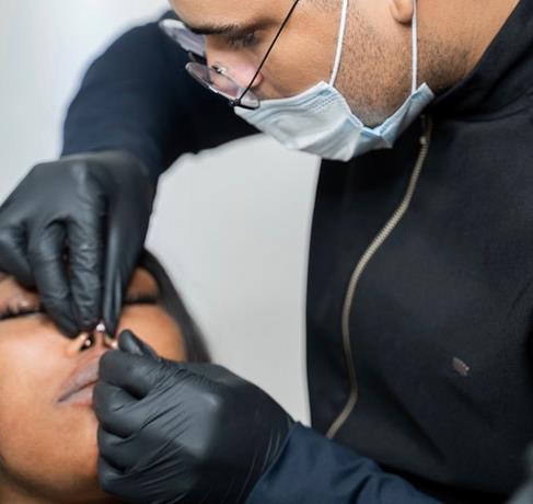 Armonización facial: ¡A mejorar la simetría del rostro sin cirugía!