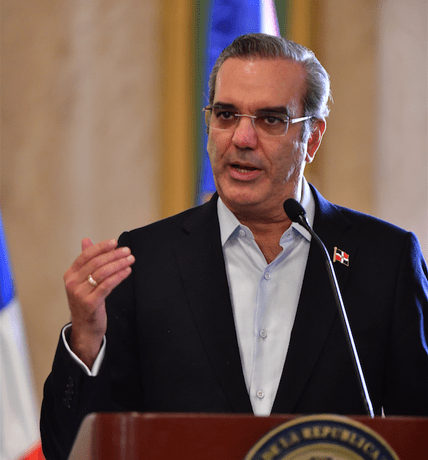 Gobierno suspende visas a los estudiantes haitianos