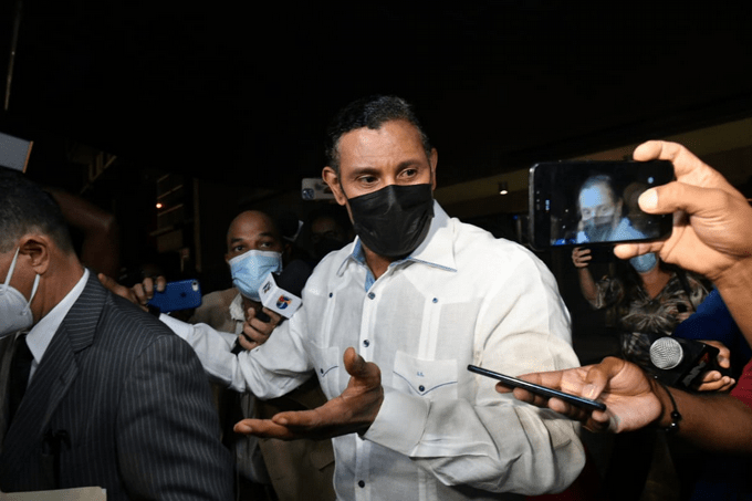 Sammy Sosa guarda silencio tras 4 horas de interrogatorio por caso Anti-Pulpo