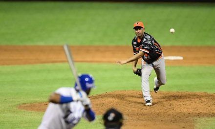 Raúl Valdés y los Toros blanquean 5-0 a los inspirados Tigres