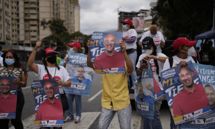 Chavismo arrolla en los comicios