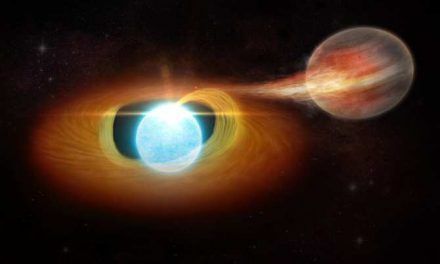 Planeta siendo destruido por una estrella enana blanca