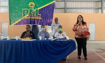 Partido de Acción Liberal juramenta 450 nuevos miembros en Azua