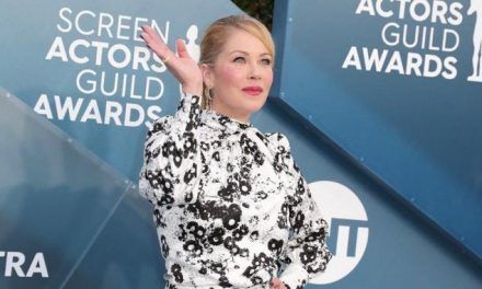 Christina Applegate, la inolvidable Kelly Bundy cumple este jueves 50 años de vida enfrentando una esclerosis múltiple