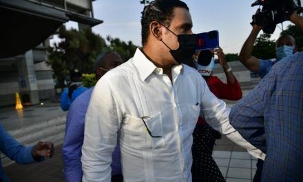 Sammy Sosa acude por segunda vez a la procuraduría para continuar interrogatorios