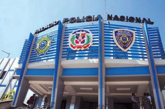 PN ocupa seis armas de fuego y arresta a ocho personas en diferentes operativos en Santiago