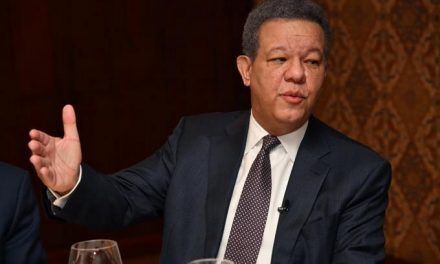 Leonel Fernández: “República Dominicana va resolviendo un problema y se le va acumulando otro”