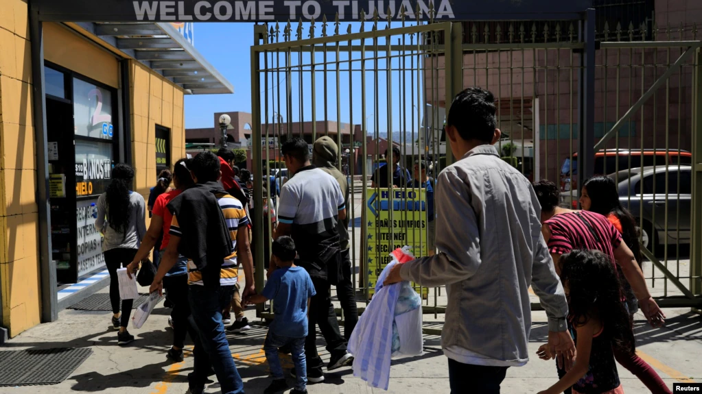 ¿Los permisos de trabajo temporal reducirían la migración irregular?