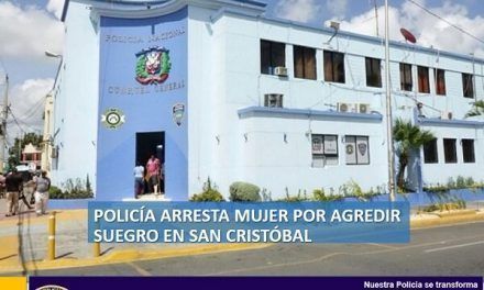 Policía arresta mujer por agredir suegro en San Cristóbal