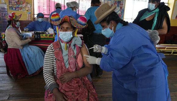 Perú alcanza los 276.000 indígenas vacunados con dos dosis contra la covid-19