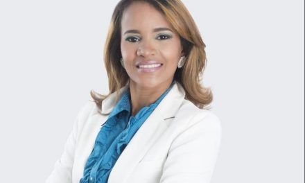Renuncia del PLD excandidata a concejal por Pantoja, SDO