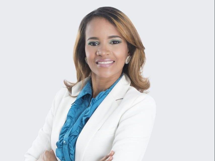 Renuncia del PLD excandidata a concejal por Pantoja, SDO
