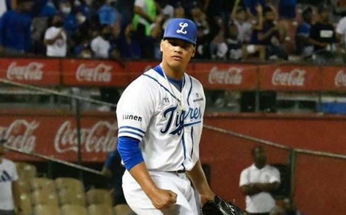 Albert Abreu, con el reto de darle primer triunfo al Licey hoy