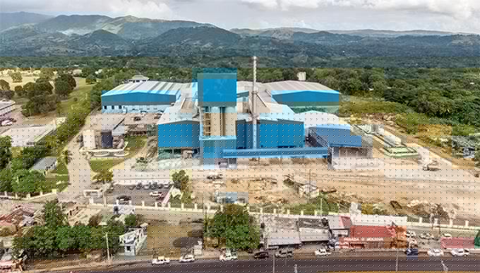 Cervecería Nacional Dominicana recibe primeras botellas fabricadas en el país