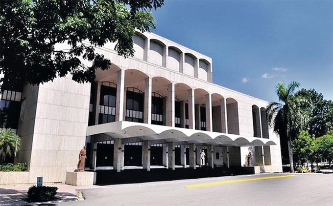 Covid obliga a suspender actividades artísticas
