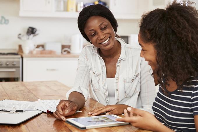 Crianza positiva: espacios de conexión con los nativos digitales