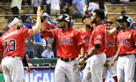 El Escogido supera 6-3 a los Tigres en la entrada número doce