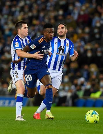 Real Madrid acelera al frente de la Liga al vencer a la Real Sociedad