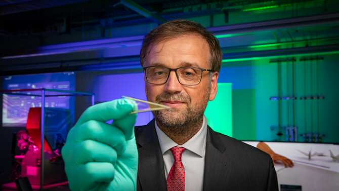 El catéter microelectrónico más pequeño del mundo
