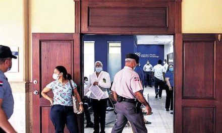 El hombre que lanzó explosivo a escuela en Navarrete irá a prisión