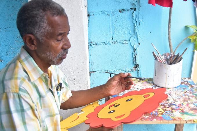 “Kuki”, el señor de los muñequitos