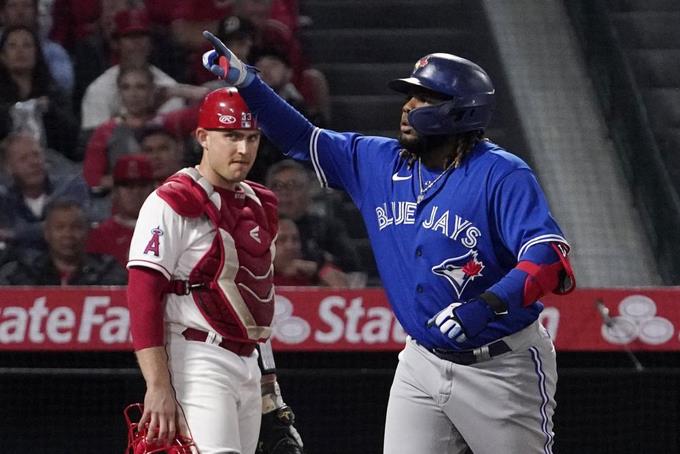 Guerrero Jr. le pega jonrón a Ohtani que poncha a 10 y pierde