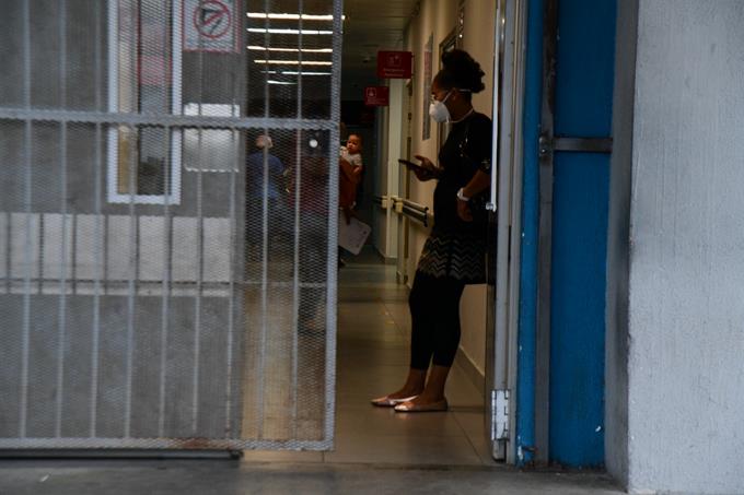 Calma en los hospitales, pese a incremento de contagios por Covid