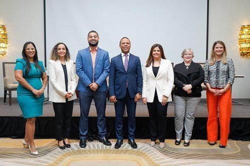 Edesur realiza “Primer panel de la mujer en el sector eléctrico”