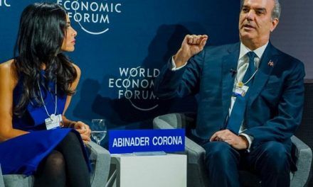 Abinader expone en Davos la receta de RD para triunfar en turismo