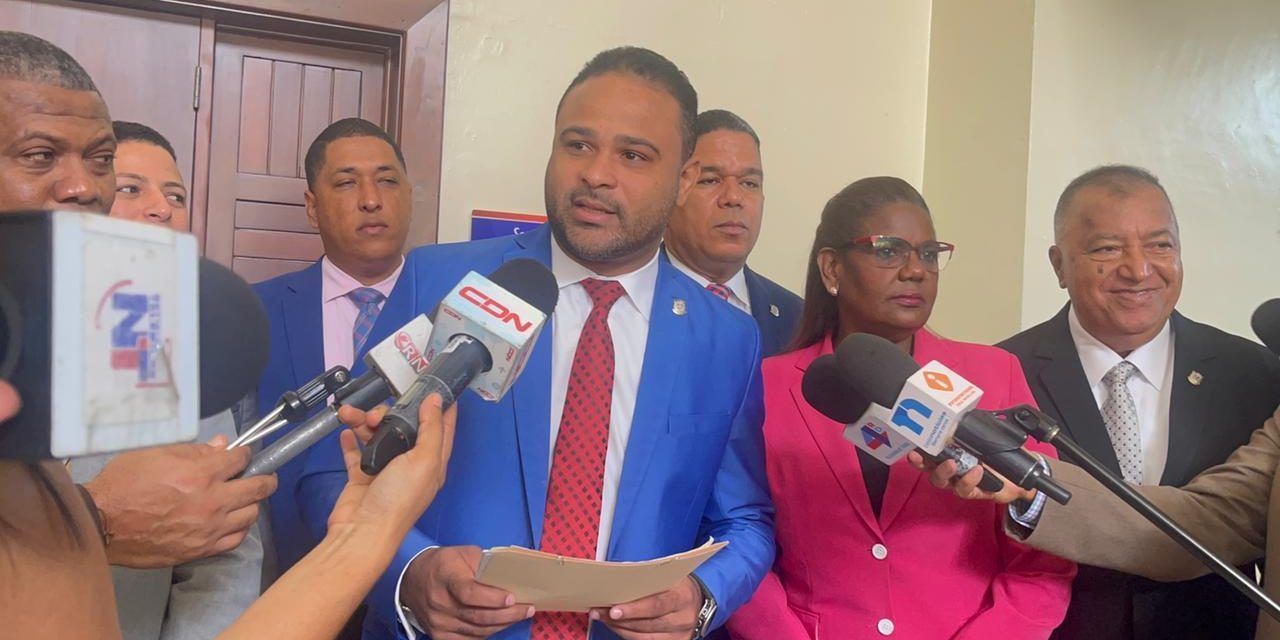 Diputado PRM solicita Abinader extender Metro hasta San Cristóbal