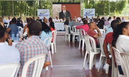 Gobierno en las provincias, un “viaje” de promesas